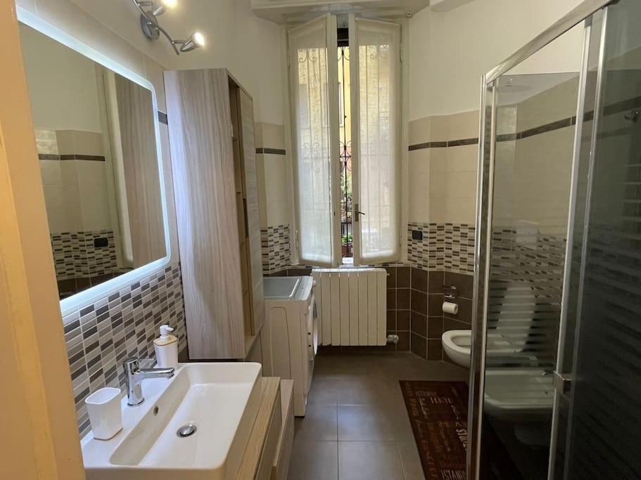 Nel Quartiere Bayres Suite Completamente Rinnovata Milano Eksteriør billede